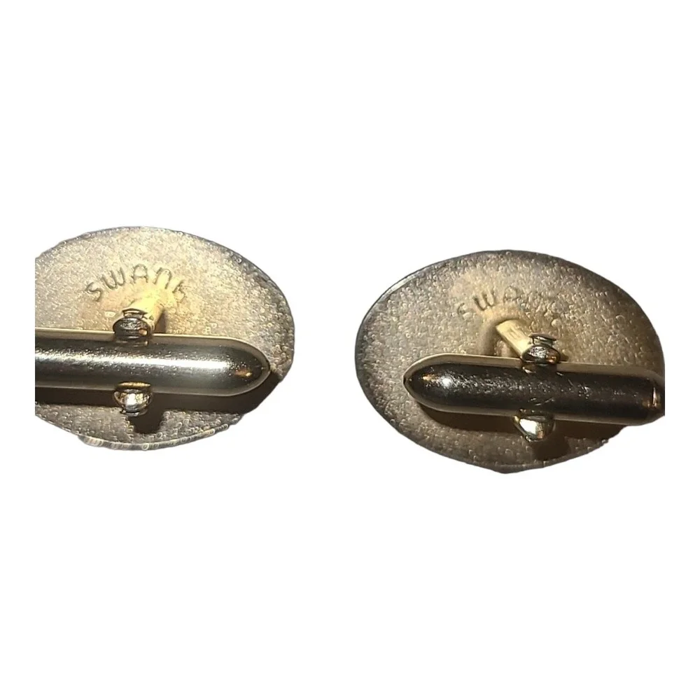 Vintage Swank Gold Tone Oval‎ Disc With Leaf Classic Men's Cufflinks